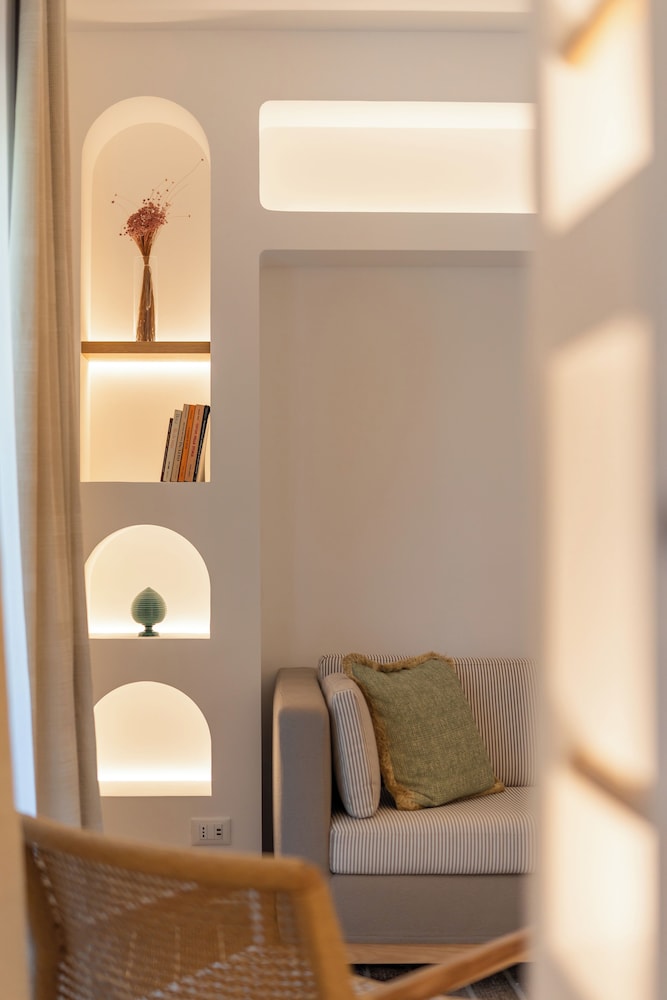 Exclusive Studio Suite photo 1