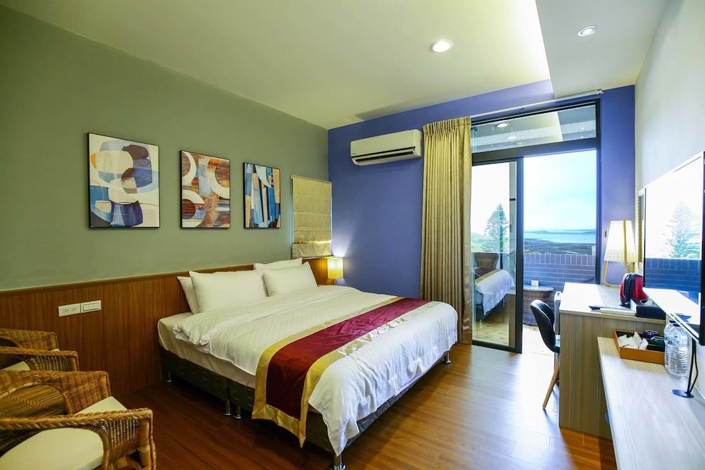 Standard Double Room, Ocean View (302)