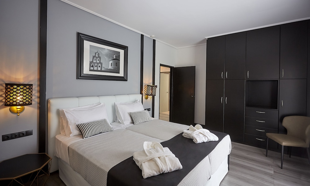 Family Room, Jetted Tub, Garden View