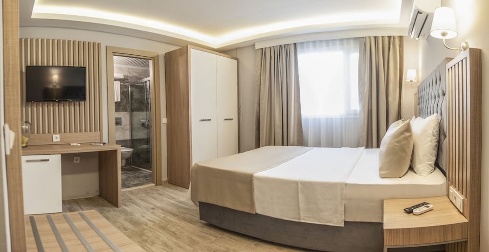 Standard Double or Twin Room, Non Smoking, Annex Building - Photo 2