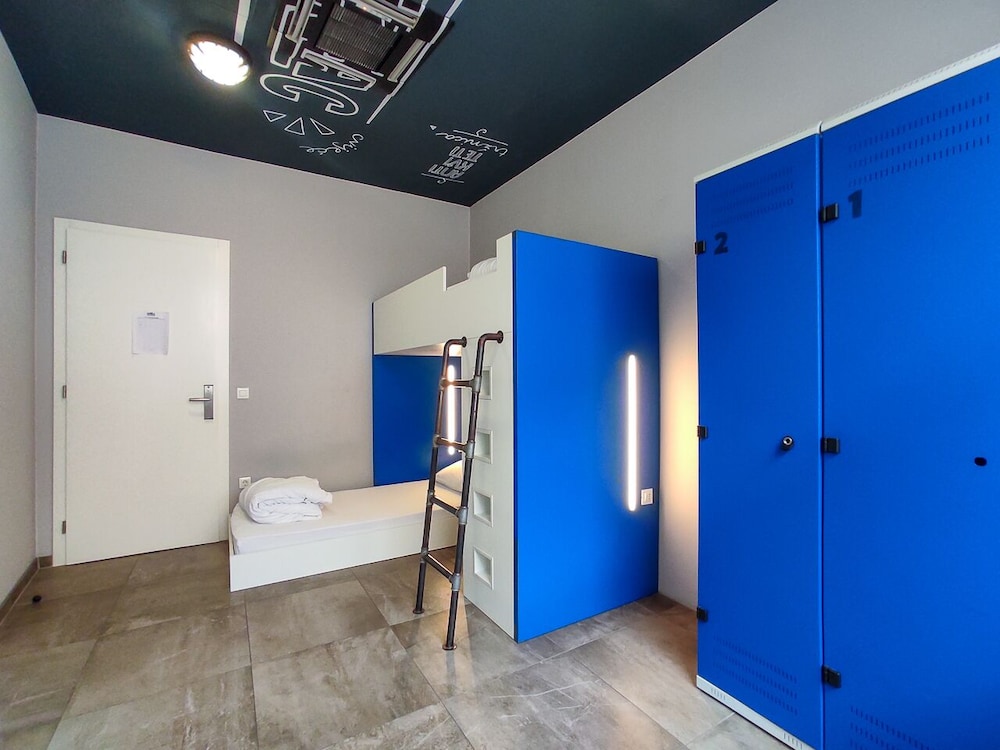 Private Twin Room