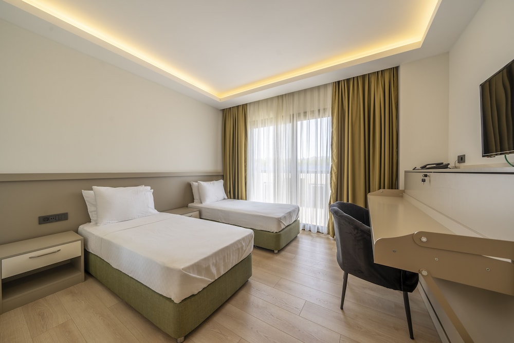 Basic Twin Room