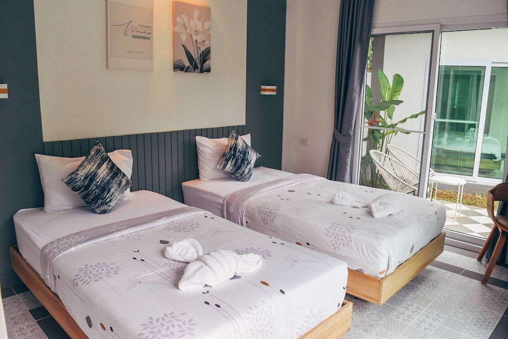 Twin room villa garden view