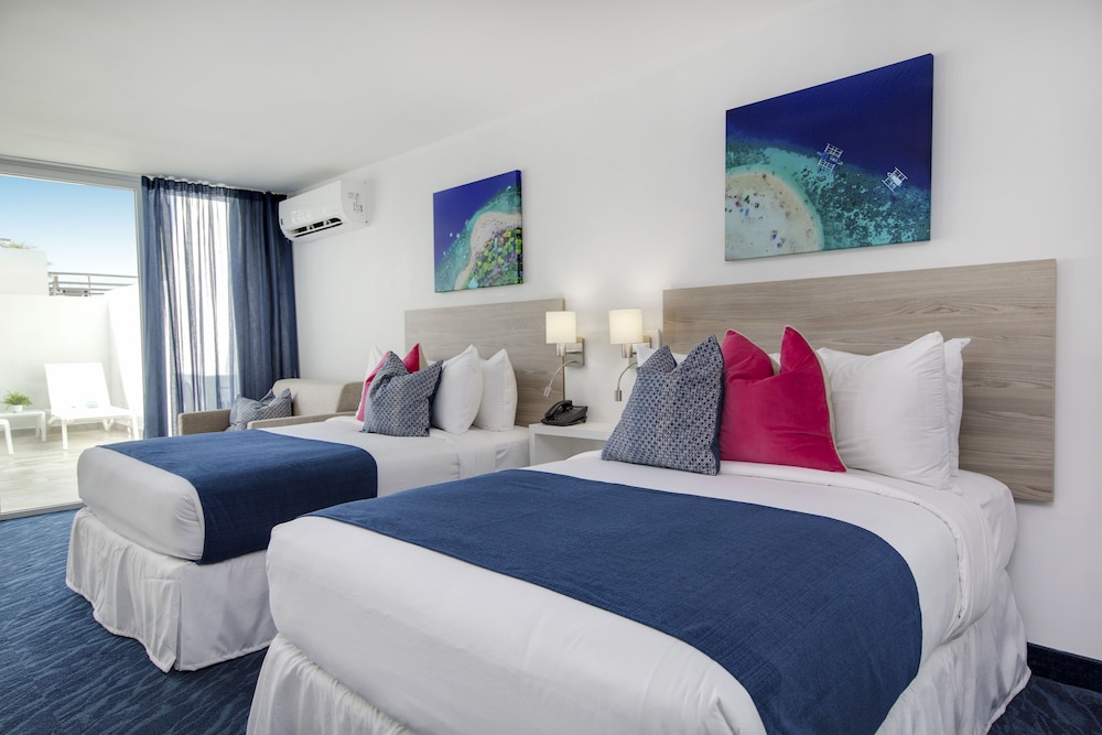 Premium Studio, 2 Double Beds, Terrace (Lanai) photo 1