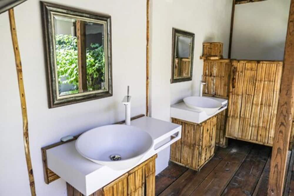 Rock Island Bungalow photo 2