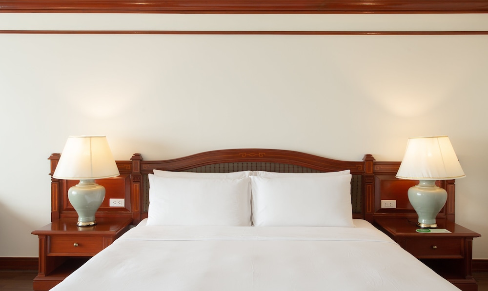 Superior Room, 1 King Bed - Photo 4