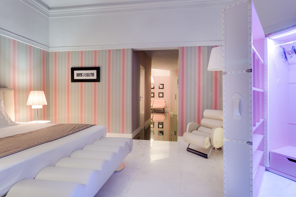 Executive Suite, 1 Bedroom, City View photo 2