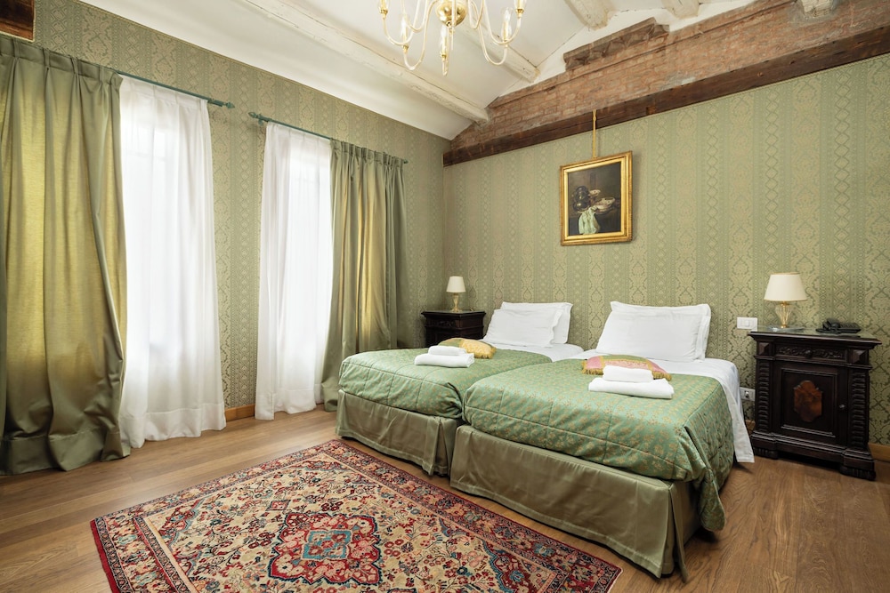 Family Quadruple Room photo 3