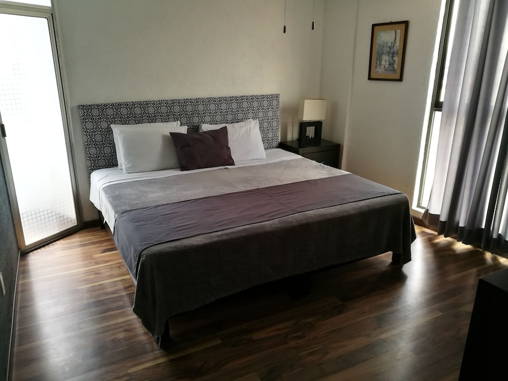 Economy Triple Room, Multiple Beds