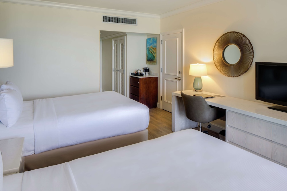 Room, 2 Double Beds, Ocean View - Photo 2
