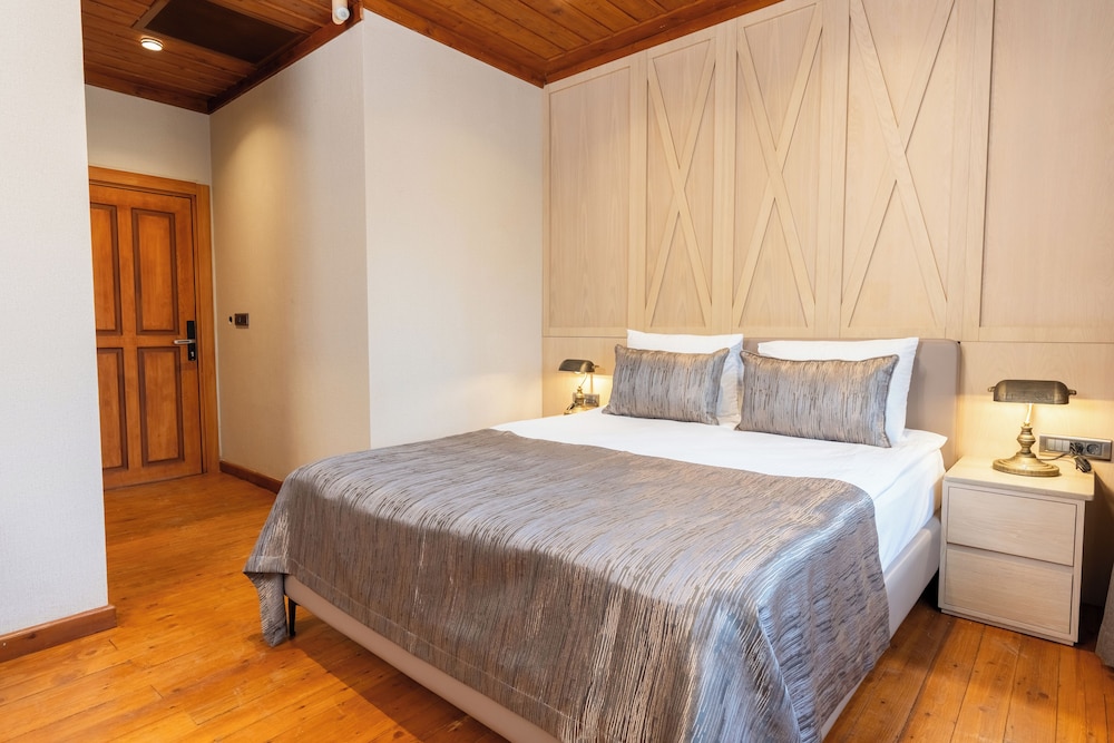 Junior Triple Room