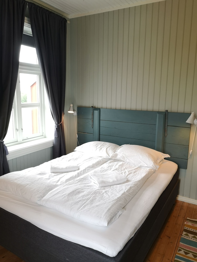 Holmboe photo 3
