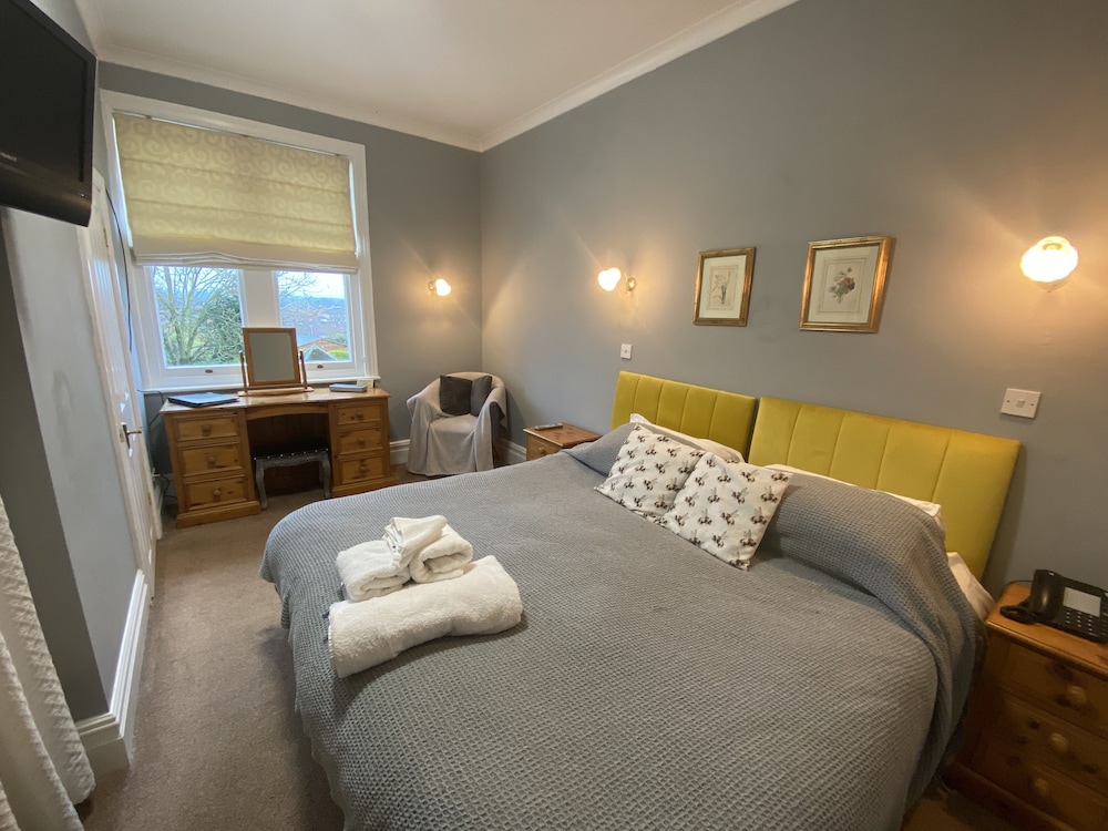 Double or Twin Room, Ensuite - Photo 1