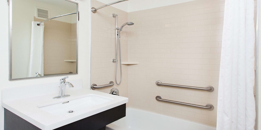 Studio Suite, 1 Queen Bed, Accessible - Photo 1