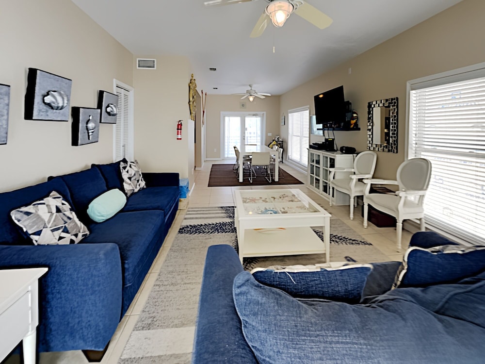 House, Multiple Beds, Patio, Ocean View photo 2