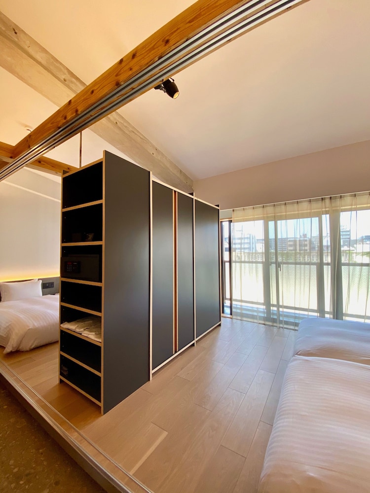 Penthouse Room - Photo 4