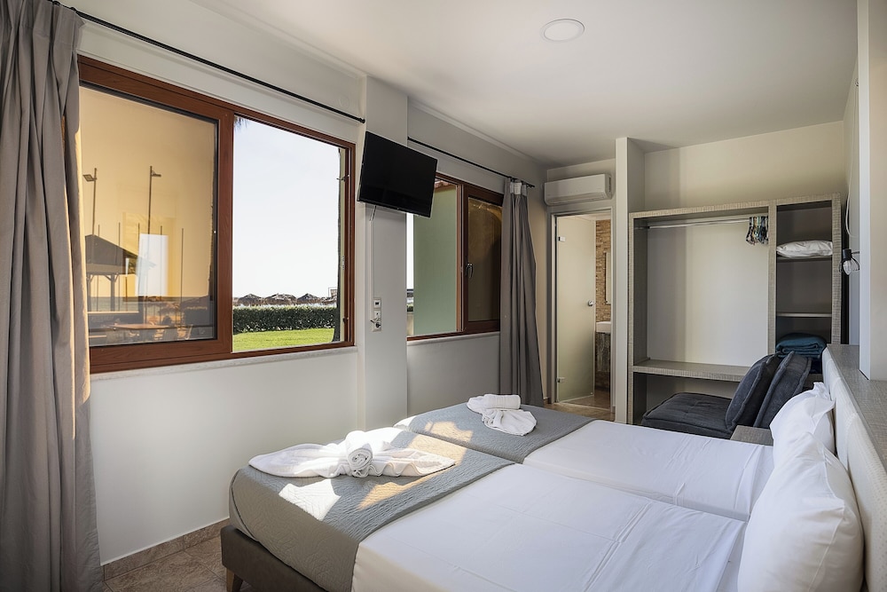 Superior Room with Sea View