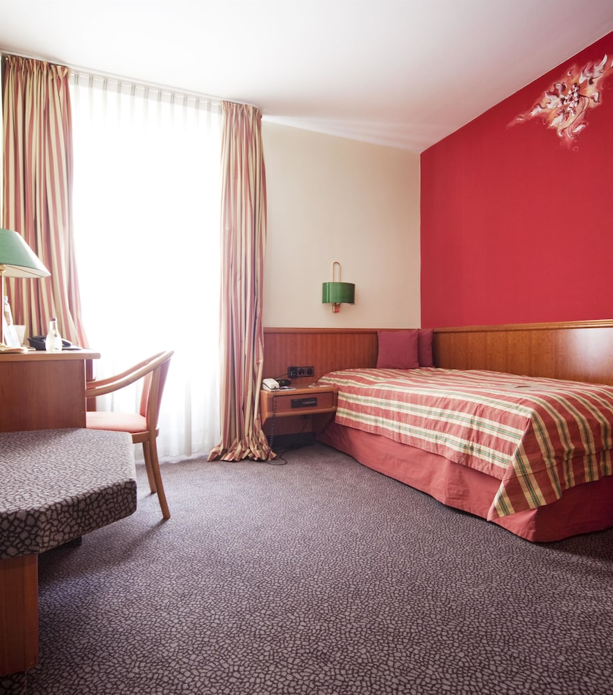Economy Room, 1 Twin Bed photo 3