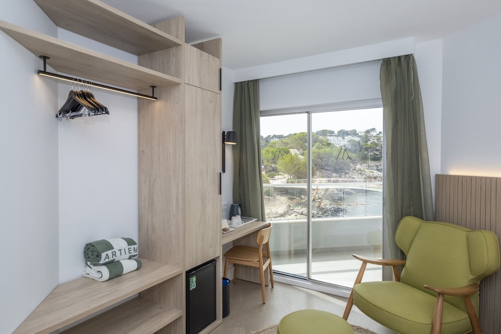 Premium Double Room, Balcony, Sea View Premium Double Room, Balcony, Sea View