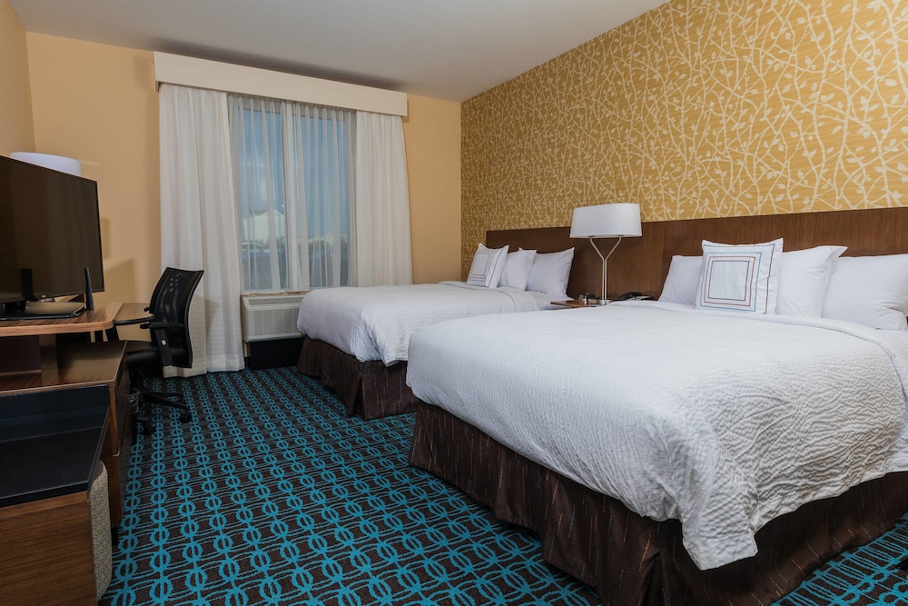Room, 2 Queen Beds - Photo 2