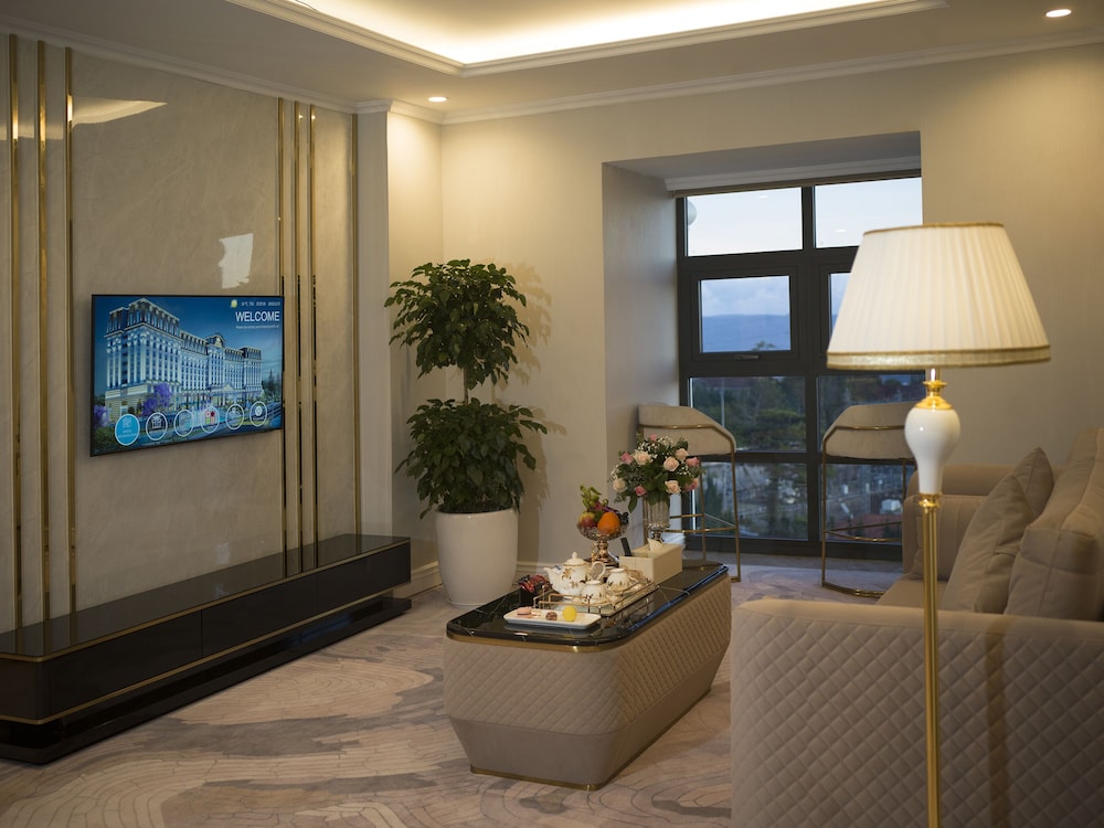 Grand Suite - Photo 13