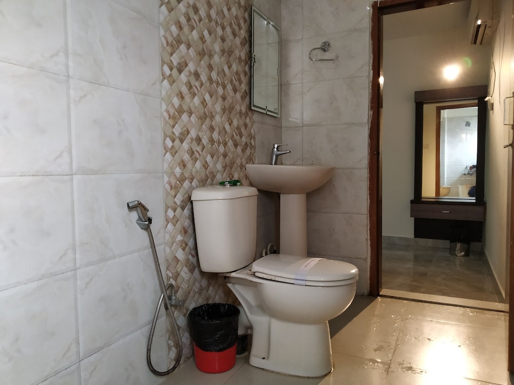 Executive Room - Photo 6