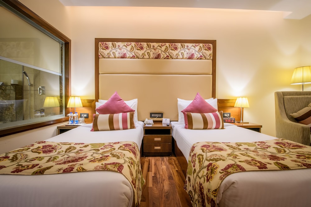 Superior Room, 2 Twin Beds, Non Smoking - Photo 4