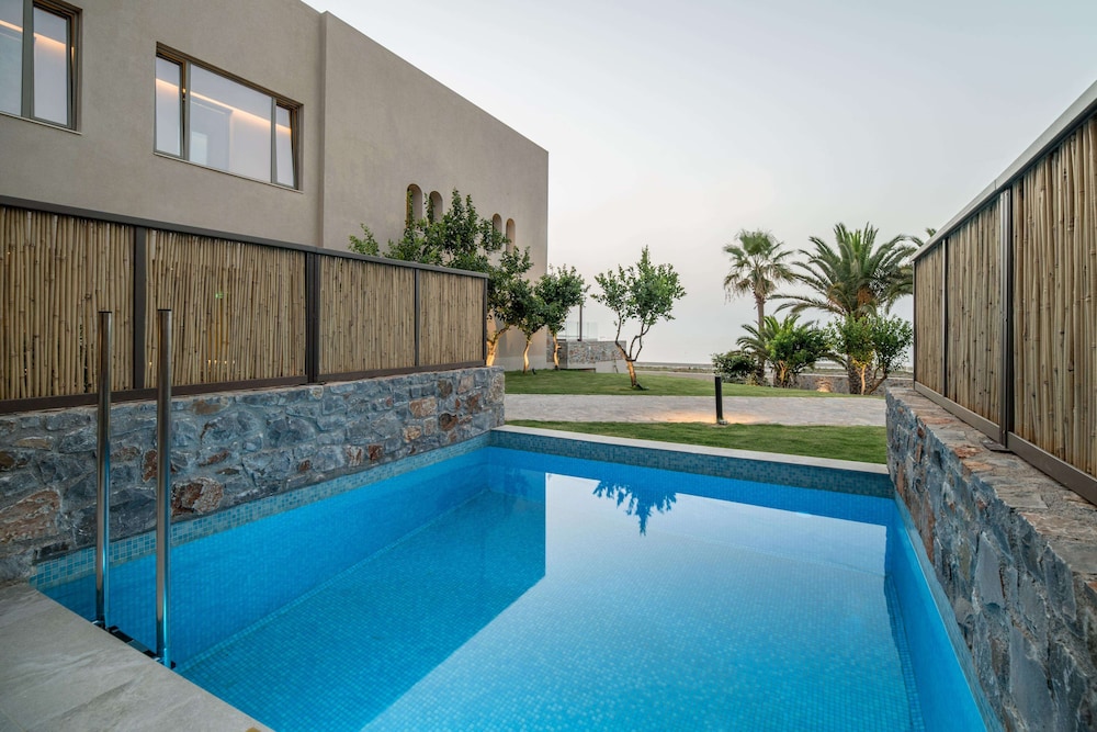 Petit Suites Sea View Private Pool - Photo 7