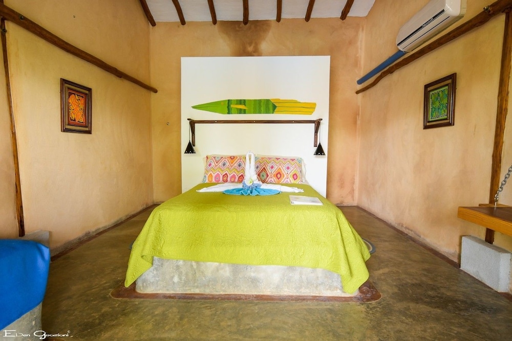 Queen Room photo 1