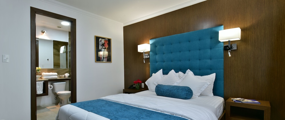 Superior Room, 1 Queen Bed, Non Smoking photo 1