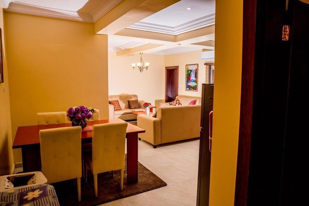 Executive Apartment photo 2