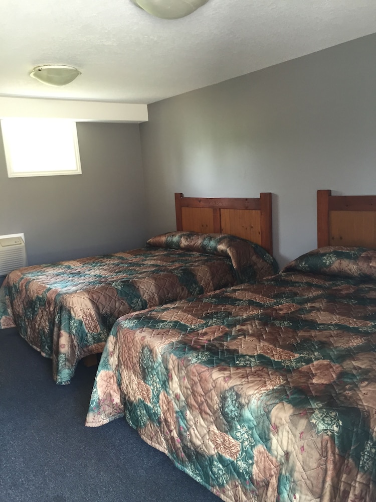 Standard Room, 2 Queen Beds photo 1