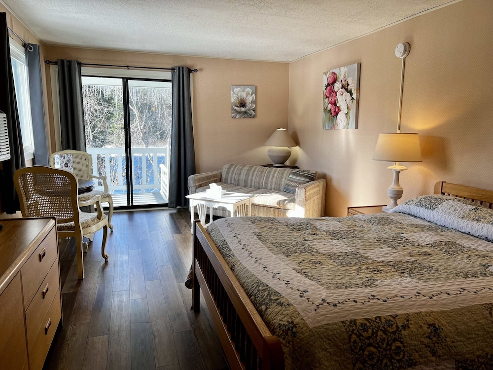 Queen Bed: Annex photo 1