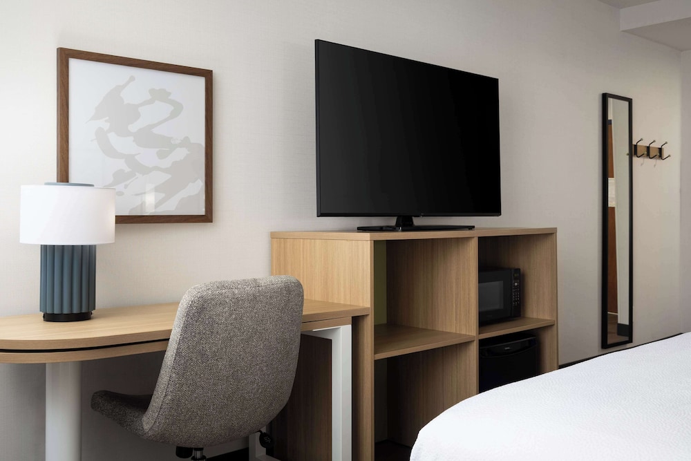 Suite, 2 Queen Beds - Photo 5