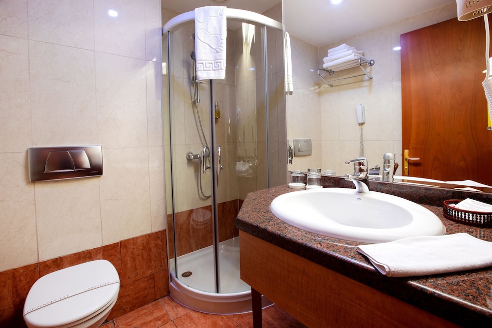 Standard Double Room - Photo 4