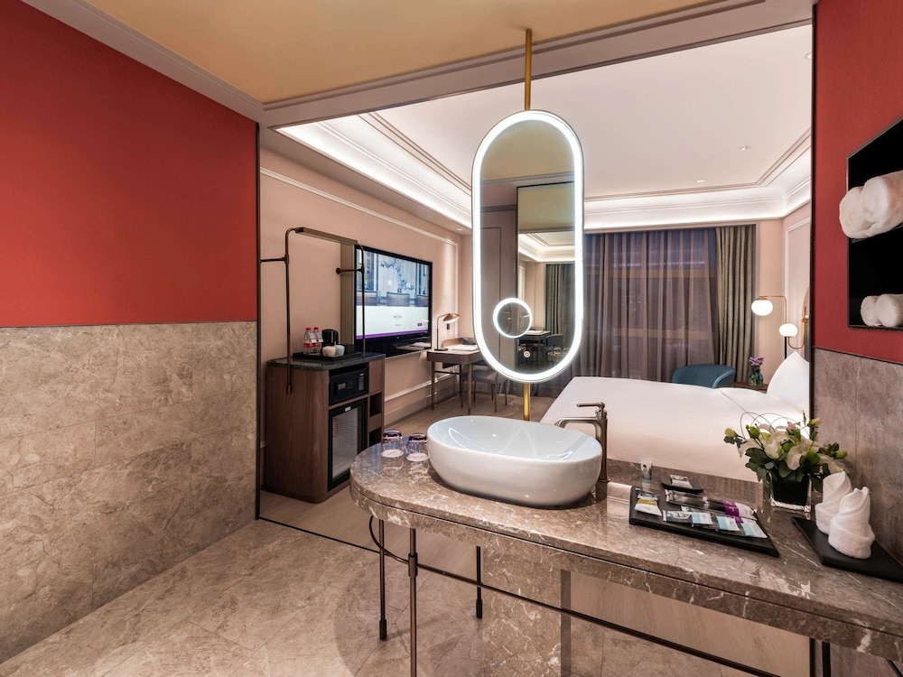 Standard Room, 1 King Bed