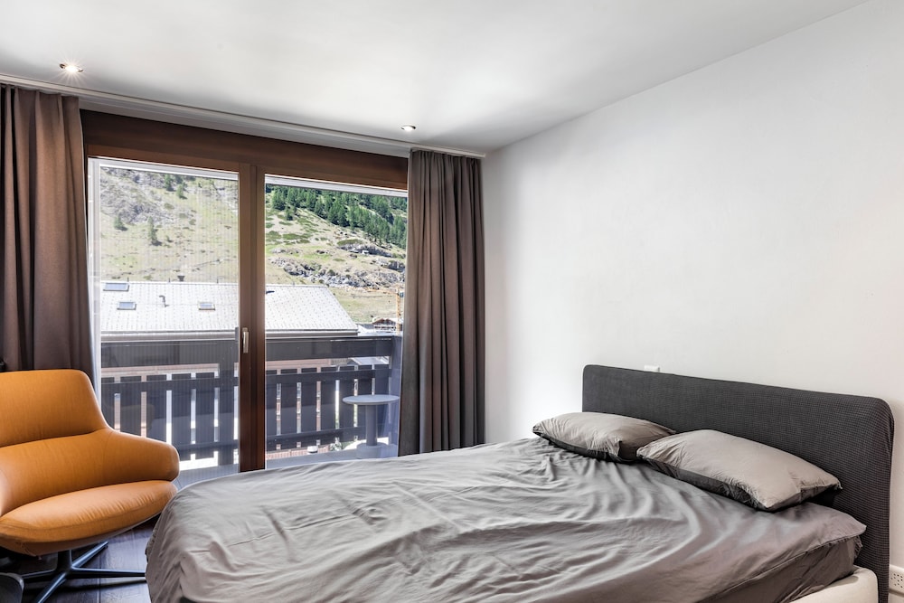Luxury Apartment, 2 Bedrooms, Fireplace, Mountain View, photo 6