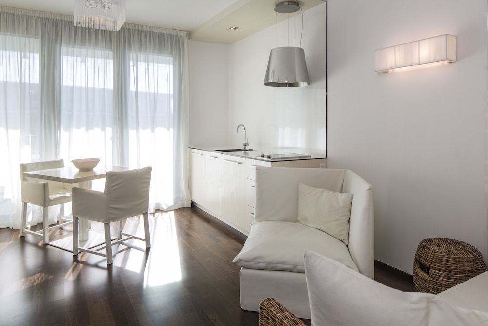 Comfort Apartment, 1 Bedroom, Balcony, Partial Sea View photo 3