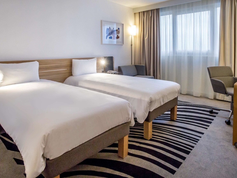 Standard Room, 2 Twin Beds photo 3