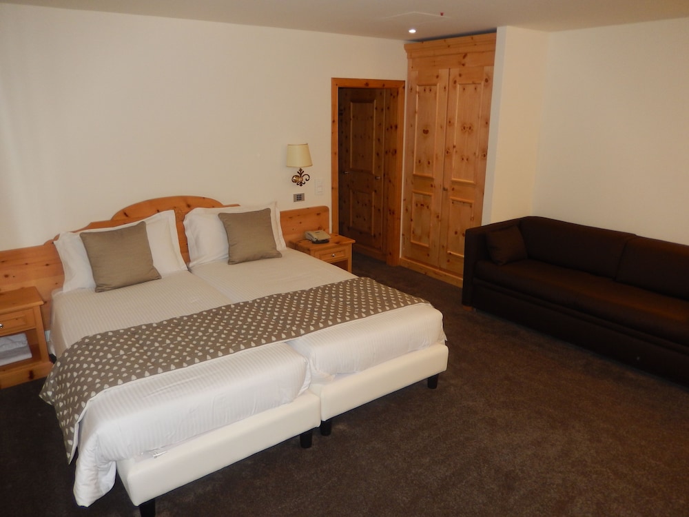 Deluxe Double Room - Photo 4