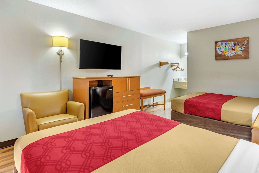 Standard Double Room, 2 Double Beds, Non Smoking - Photo 3
