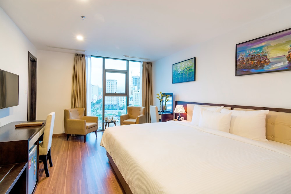 Deluxe Double Room, 1 King Bed, Ocean View photo 2