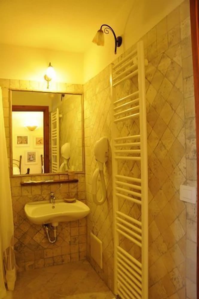 Triple Room - Photo 2