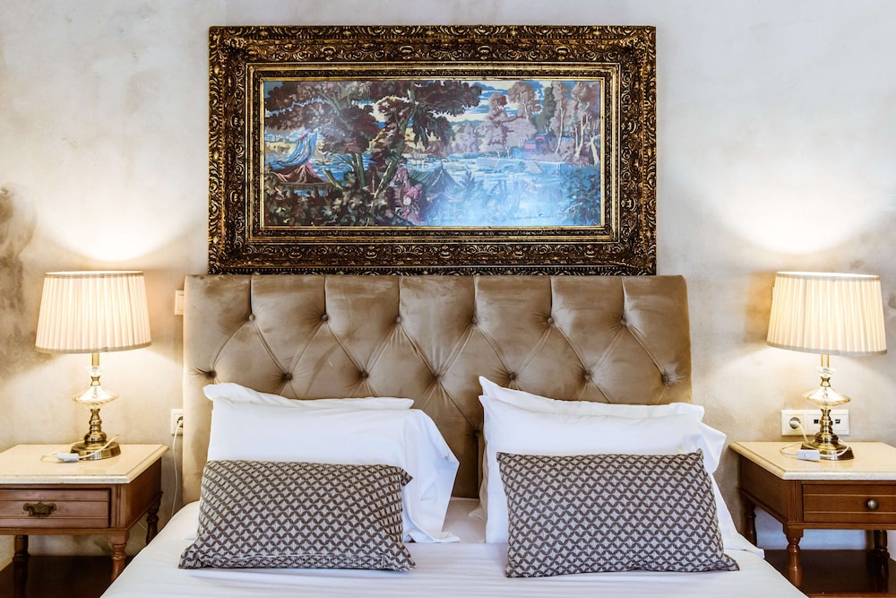Superior Room - Photo 26