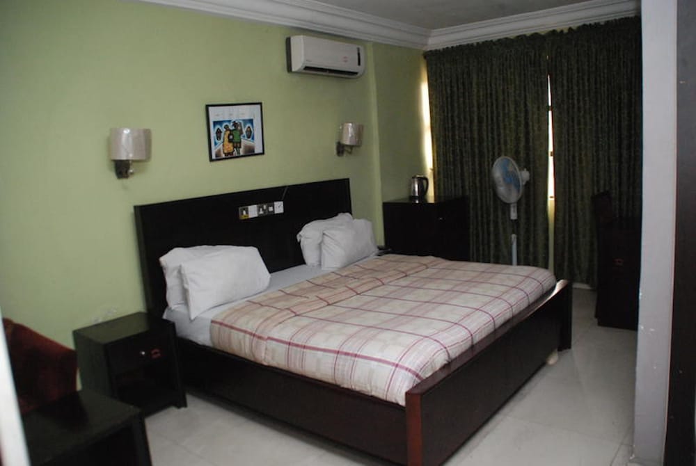 Deluxe Suite photo 3