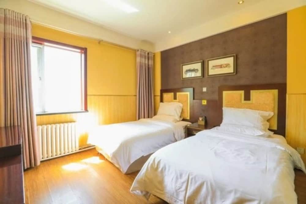 Standard Twin Room photo 1