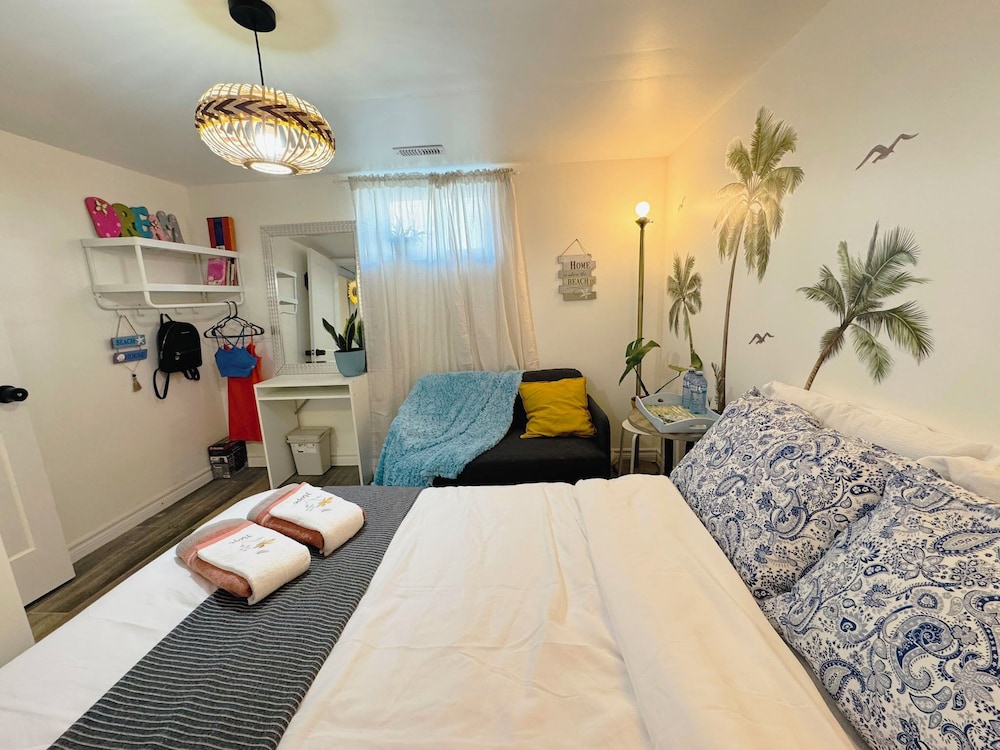 Sunrise BnB with Free Parking — photo 37