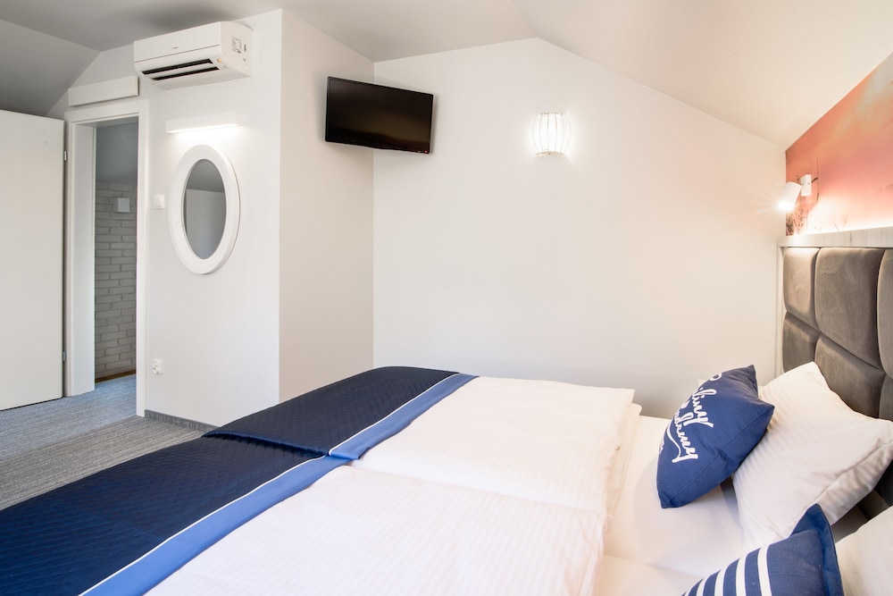 Comfort Villa, 2 Bedrooms (with tub) photo 2