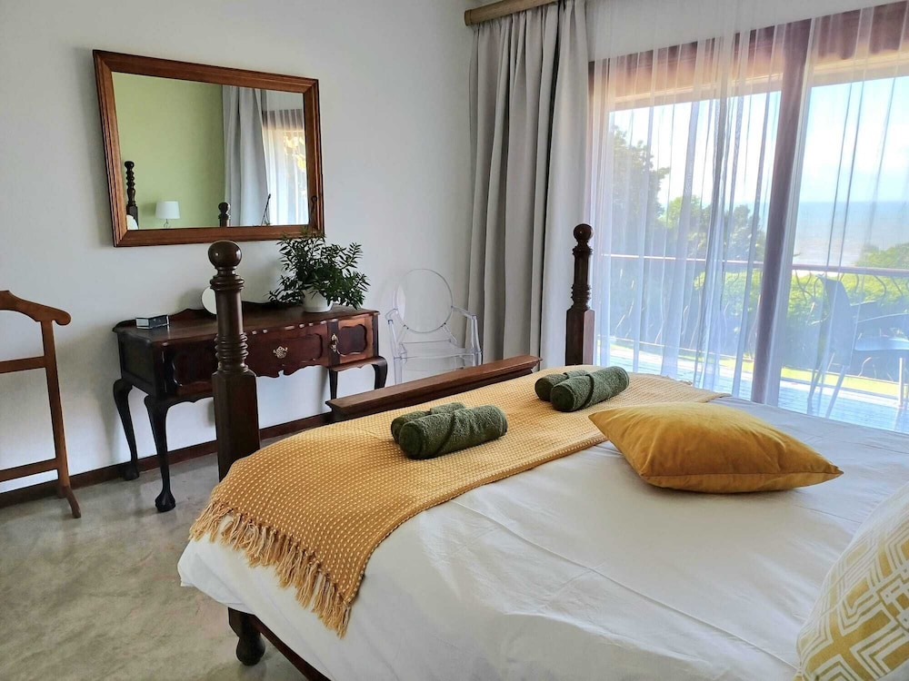 Family House, 5 Bedrooms, Ocean View, Garden Area photo 2