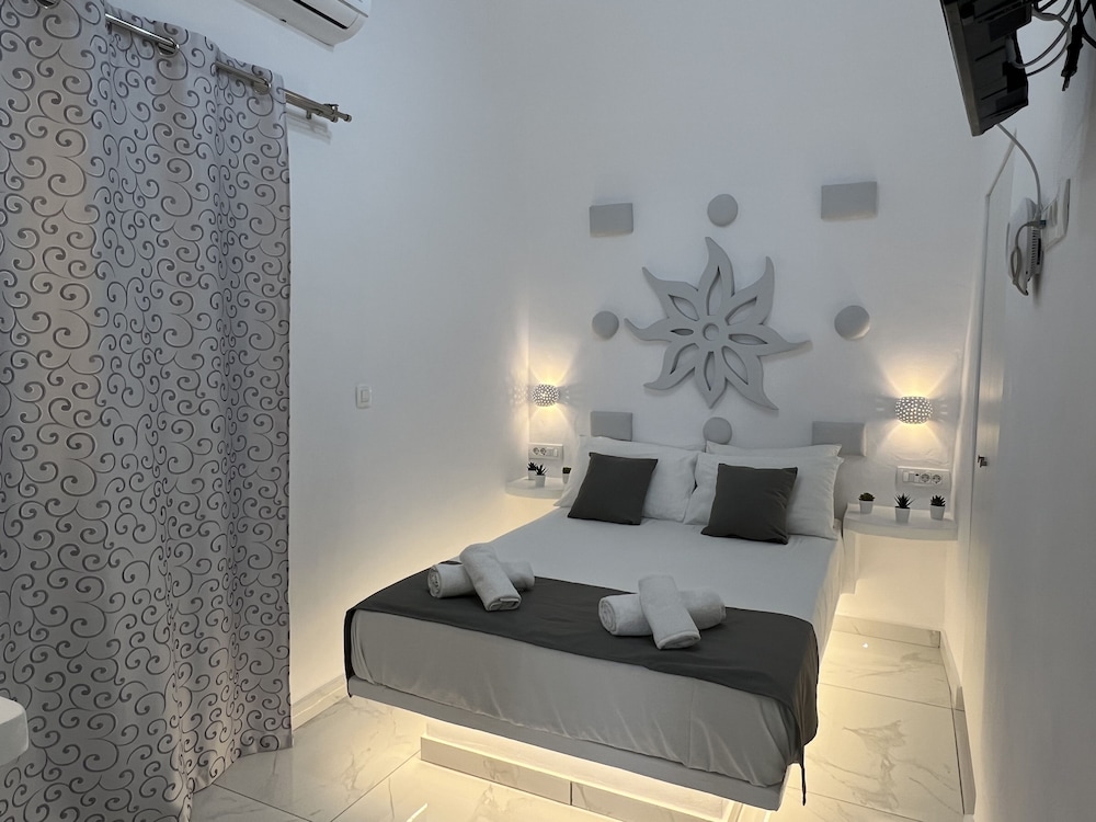 Superior Double Room, Balcony, Ground Floor, photo 6